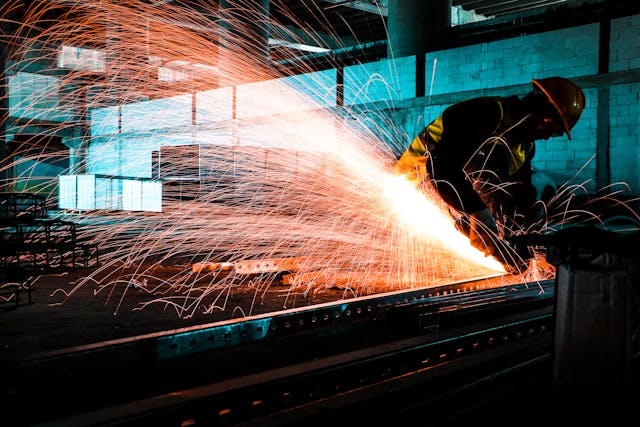 Firmato il nuovo CCNL del metalmeccanico: un passo importante per il settore